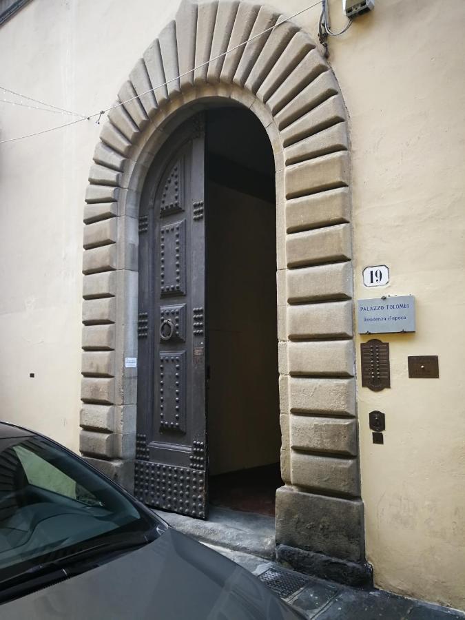 Traviata Appartamento Storico - Palazzo Tolomei ฟลอเรนซ์ ภายนอก รูปภาพ